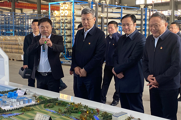 赤峰市黨政考察團蒞臨遼寧一諾環(huán)境產(chǎn)業(yè)集團有限公司進(jìn)行參觀考察 赤峰市黨政考察團蒞臨遼寧一諾環(huán)境產(chǎn)業(yè)集團有限公司進(jìn)行參觀考察